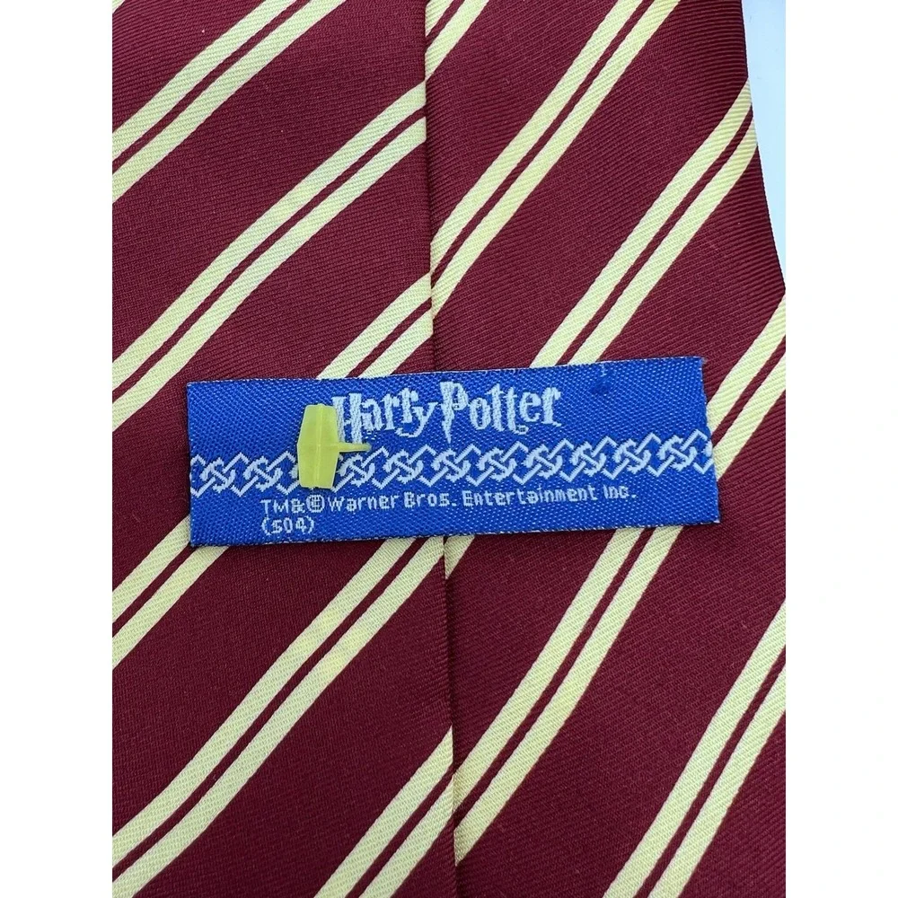 Harry Potter‎ Gryffindor Inc Neck Tie Class Crest Striped Tonno Burgundy Yellow